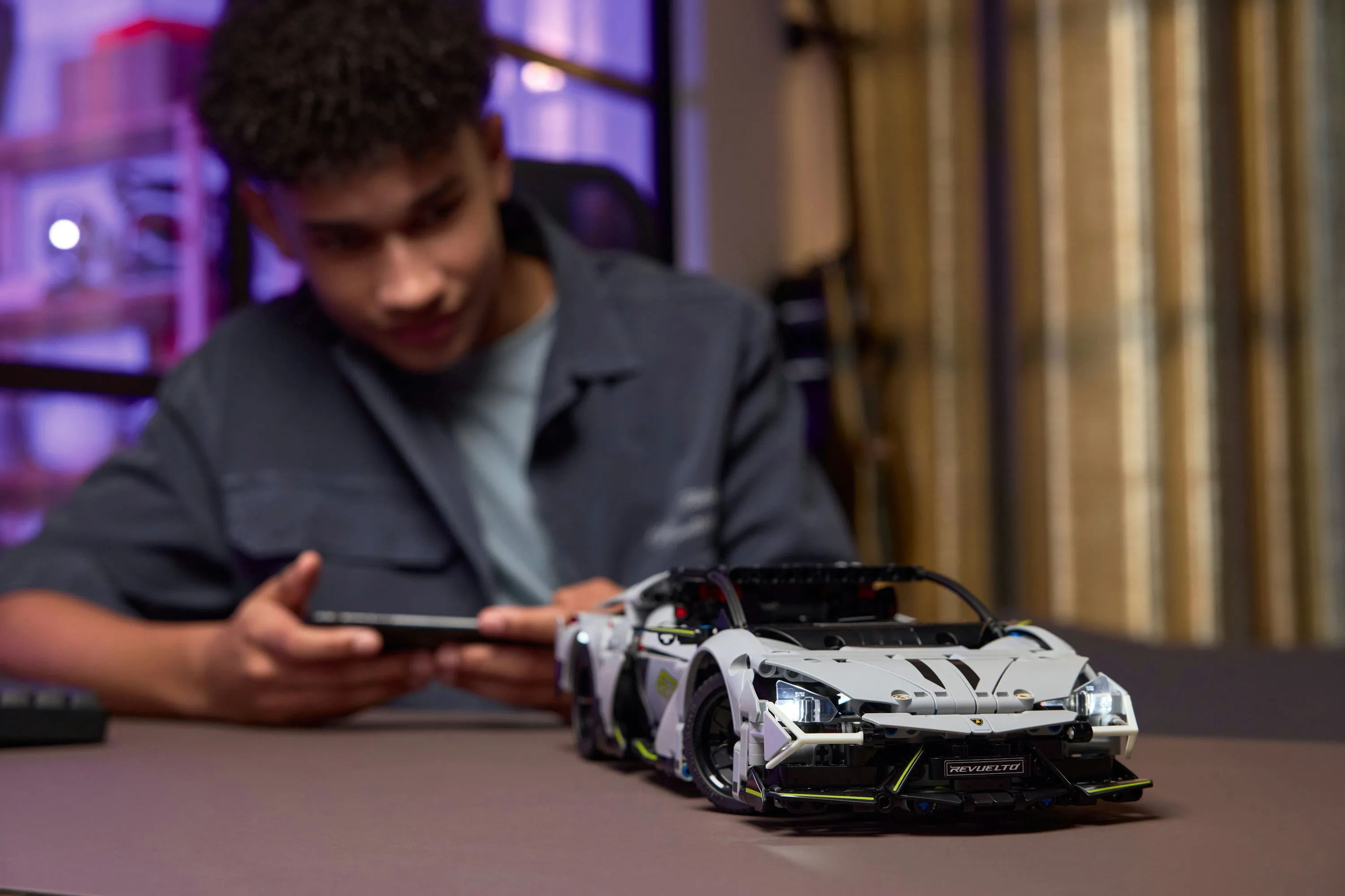 LEGO Technic Lamborghini Revuelto supersportbil 42214 LEGO Technic Lamborghini Revuelto supersportbil 42214