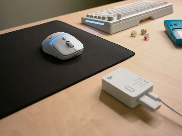 Glorious Model D3 Wireless Gaming Mouse, White Glorious Model D3 Wireless Gaming Mouse, White