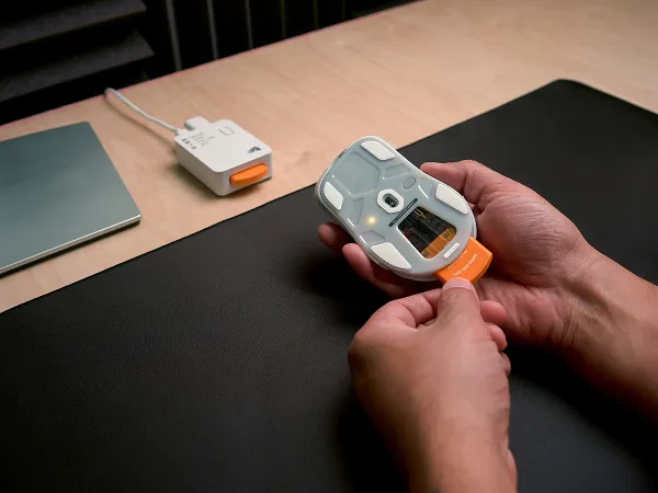 Glorious Model D3 Wireless Gaming Mouse, White Glorious Model D3 Wireless Gaming Mouse, White