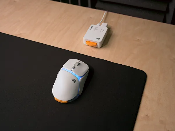 Glorious Model D3 Wireless Gaming Mouse, White Glorious Model D3 Wireless Gaming Mouse, White