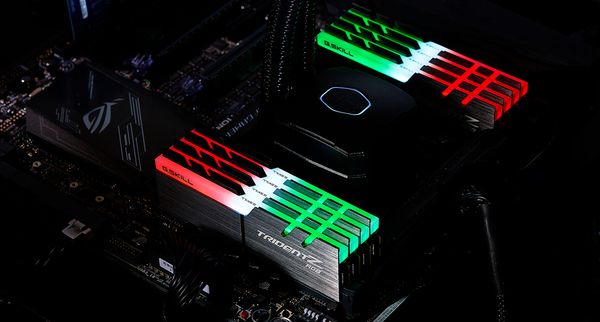 G.Skill Trident Z RGB 256 Gt (8 x 32 Gt) DDR4 3200 MHz, CL14 -muisti, Musta