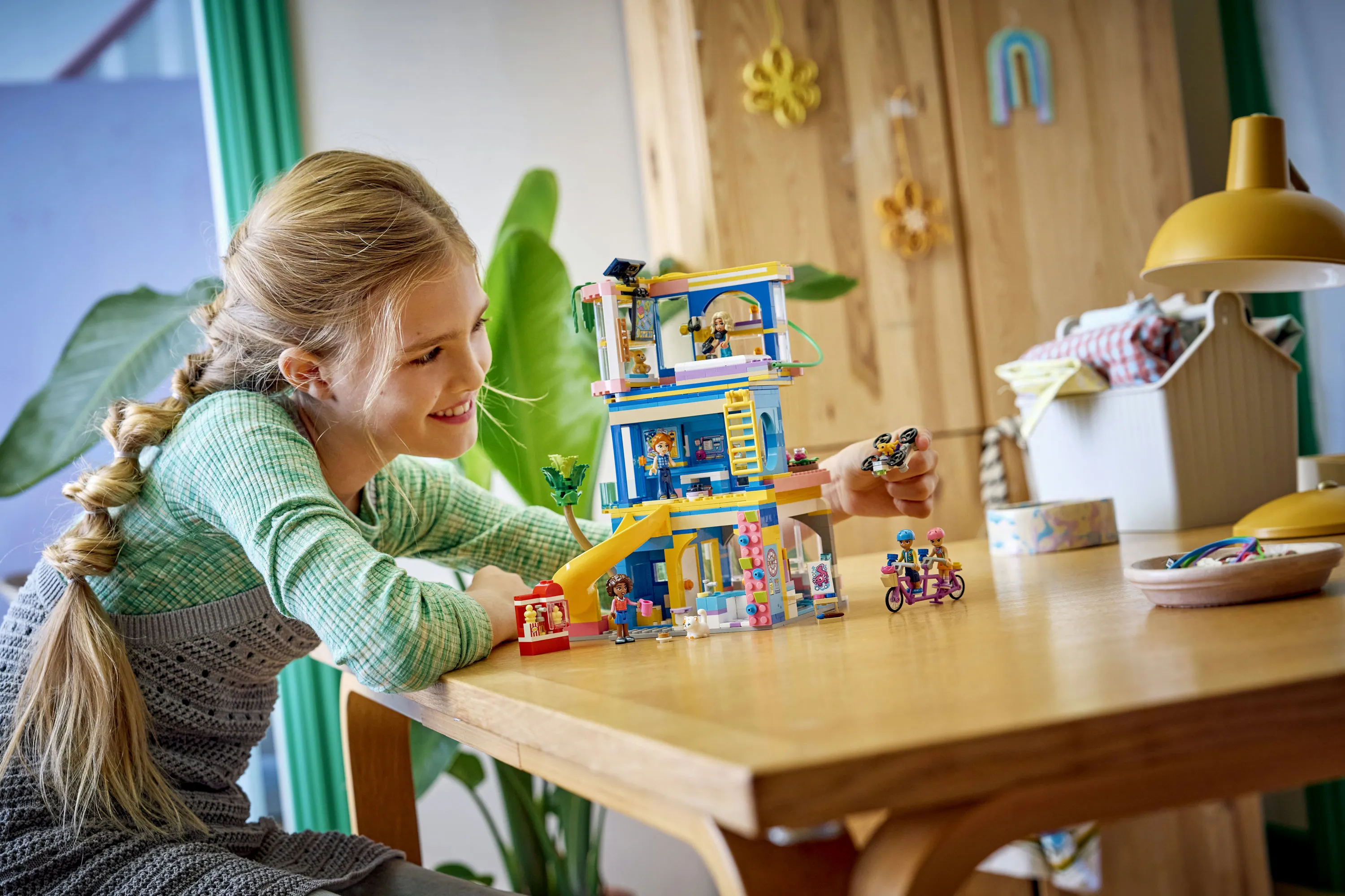 LEGO Friends Heartlake Citys v&auml;nners klubbhus 42689