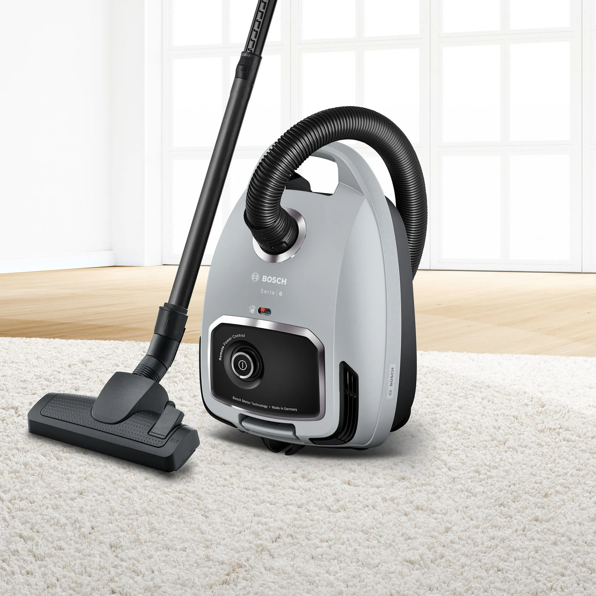 Bosch Serie 6 -pölypussillinen pölynimuri, Harmaa