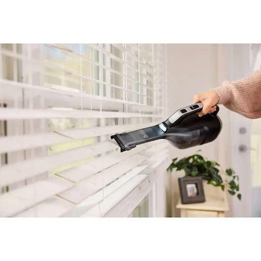 BLACK+DECKER DVD320J-QW 12V -k&auml;sik&auml;ytt&ouml;inen imuri, musta