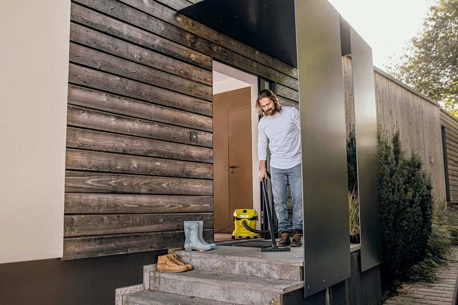 K&auml;rcher WD 2 Plus V-12/4/18/C - wet and dry vacuum