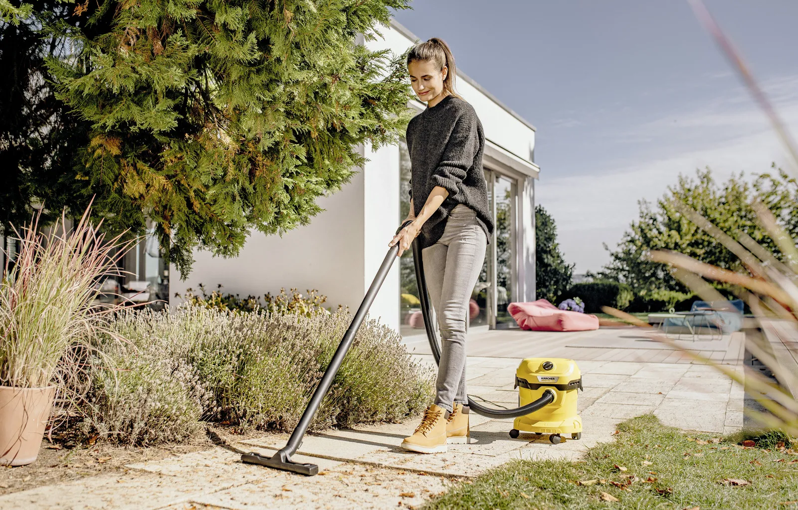 Kärcher WD 2 Plus V-12/4/18/C - wet and dry vacuum