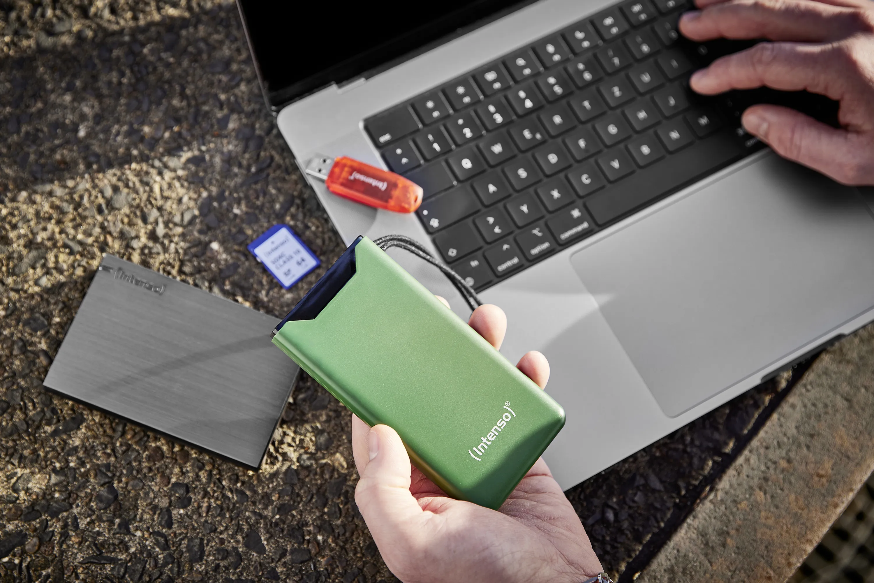 Intenso F10000 - powerbank, 10000 mAh, Green