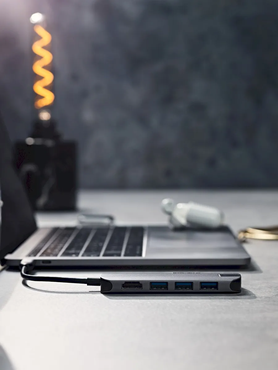 Epico Multimedia Hub 2019 - space grey