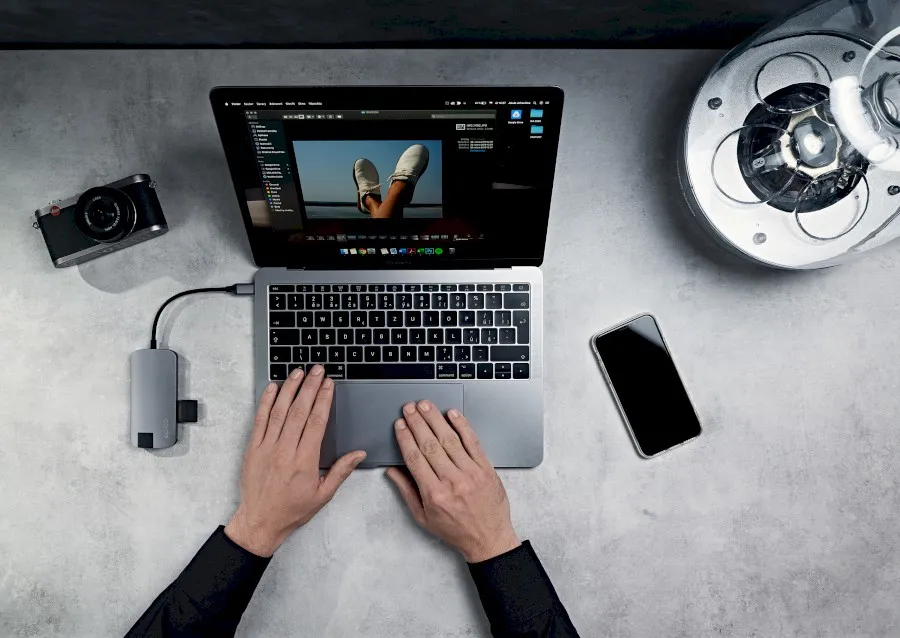 Epico Multimedia Hub 2019 - space grey