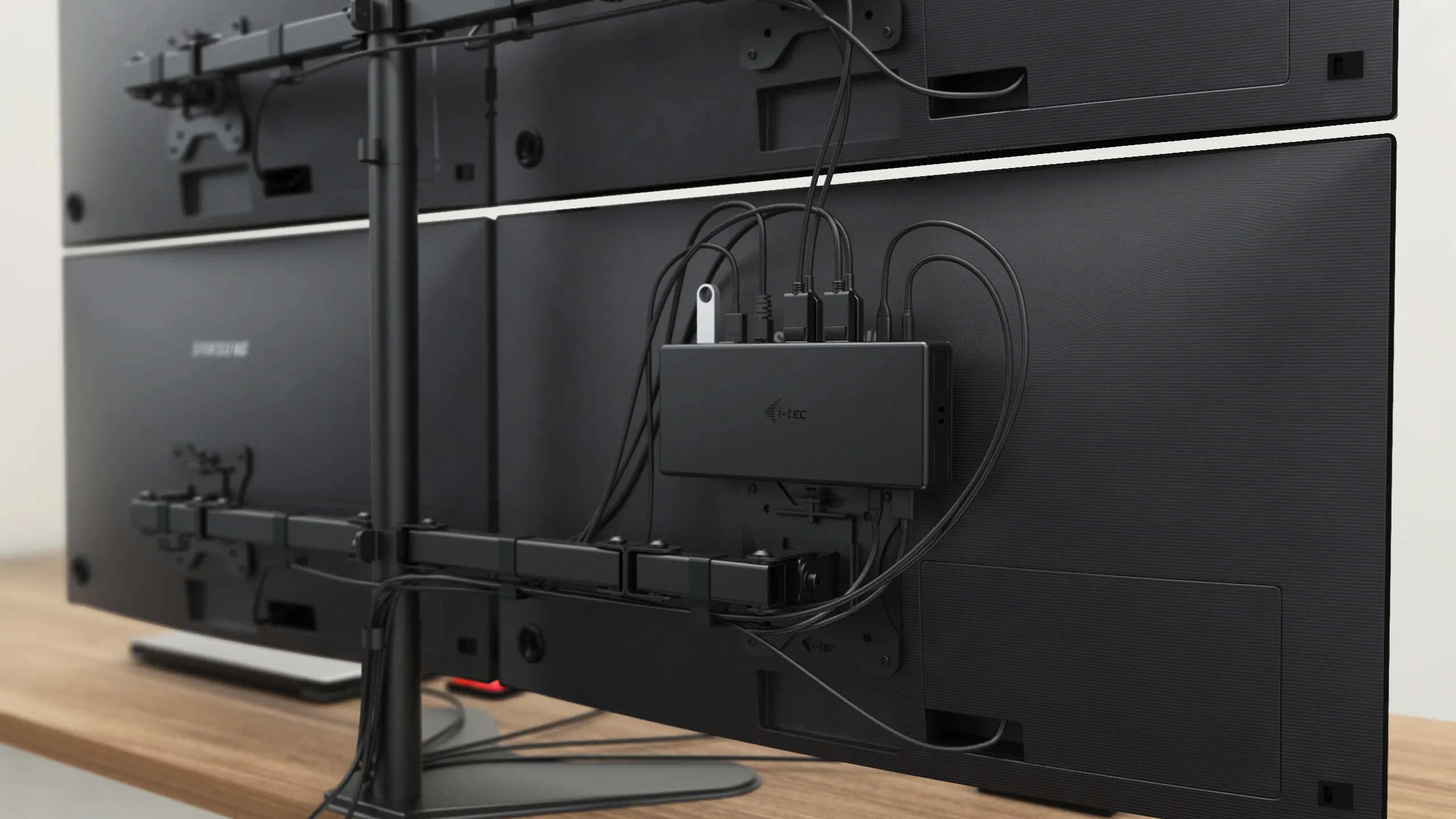 I-Tec USB-C Quattro Display PD 85 W - docking station