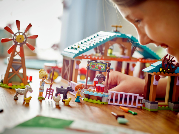 Lego Friends Farm Animal Sanctuary 42617