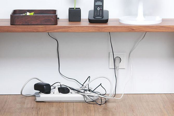 Bluelounge Cablebox, Blue