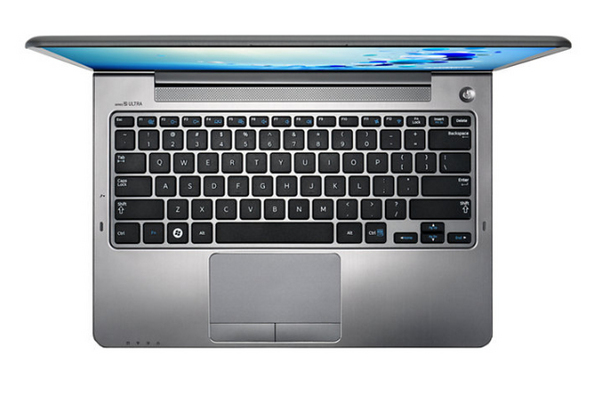 SAMSUNG NP540U3C i5-3317U 13.3inch SuperBright 300nit HD 4+2GB 500GB 5.4k +24GB SSD Intel HD Graphics TPM 4cell WIN8 Titan Silver