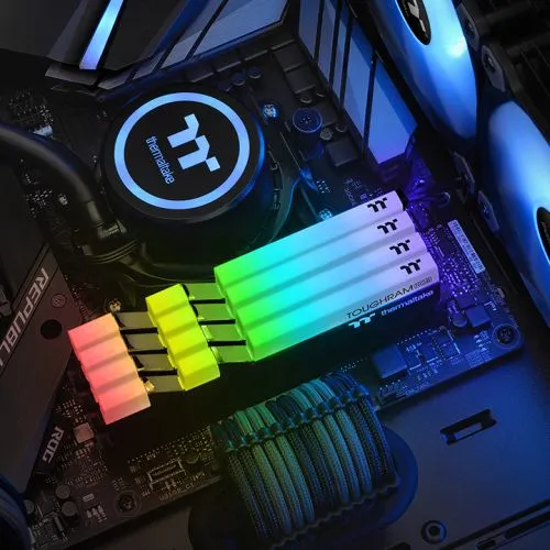 THERMALTAKE TOUGHRAM RGB 2x8GB DDR4 3200 C16 Memory