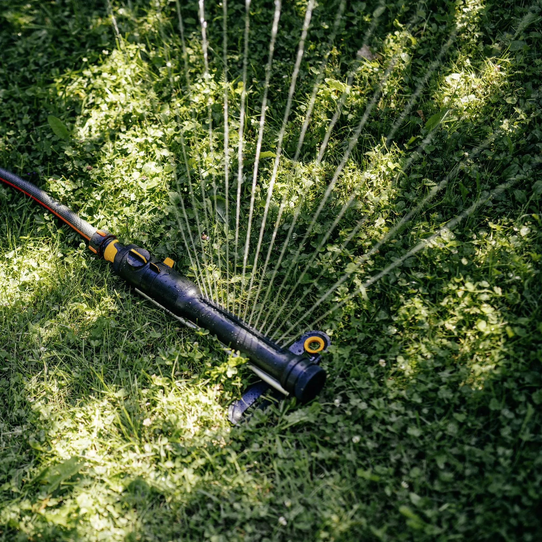 Fiskars Comfort S-M - oscillating sprinkler