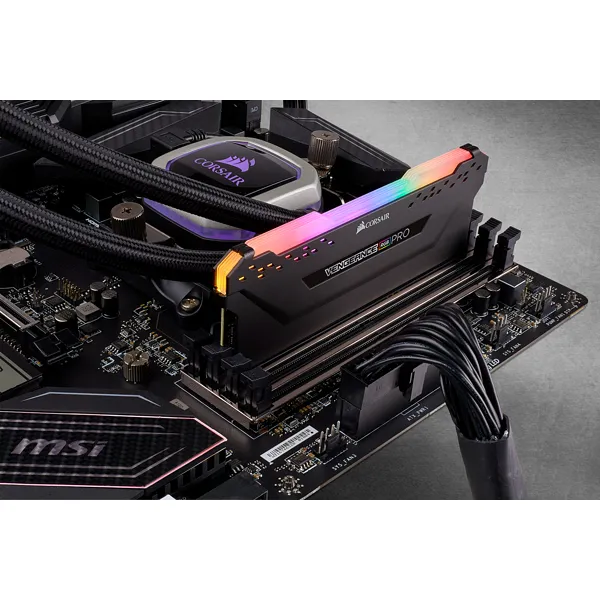 Corsair Vengeance Pro RGB 8 Gt (1 x 8 Gt) DDR4 3200 MHz, CL16 -muisti (XMP)
