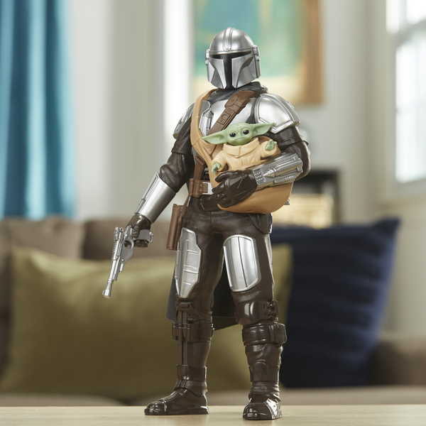 Star Wars The Mandalorian 12 Inch Feature Figure Mando with 2 Inch Grogu