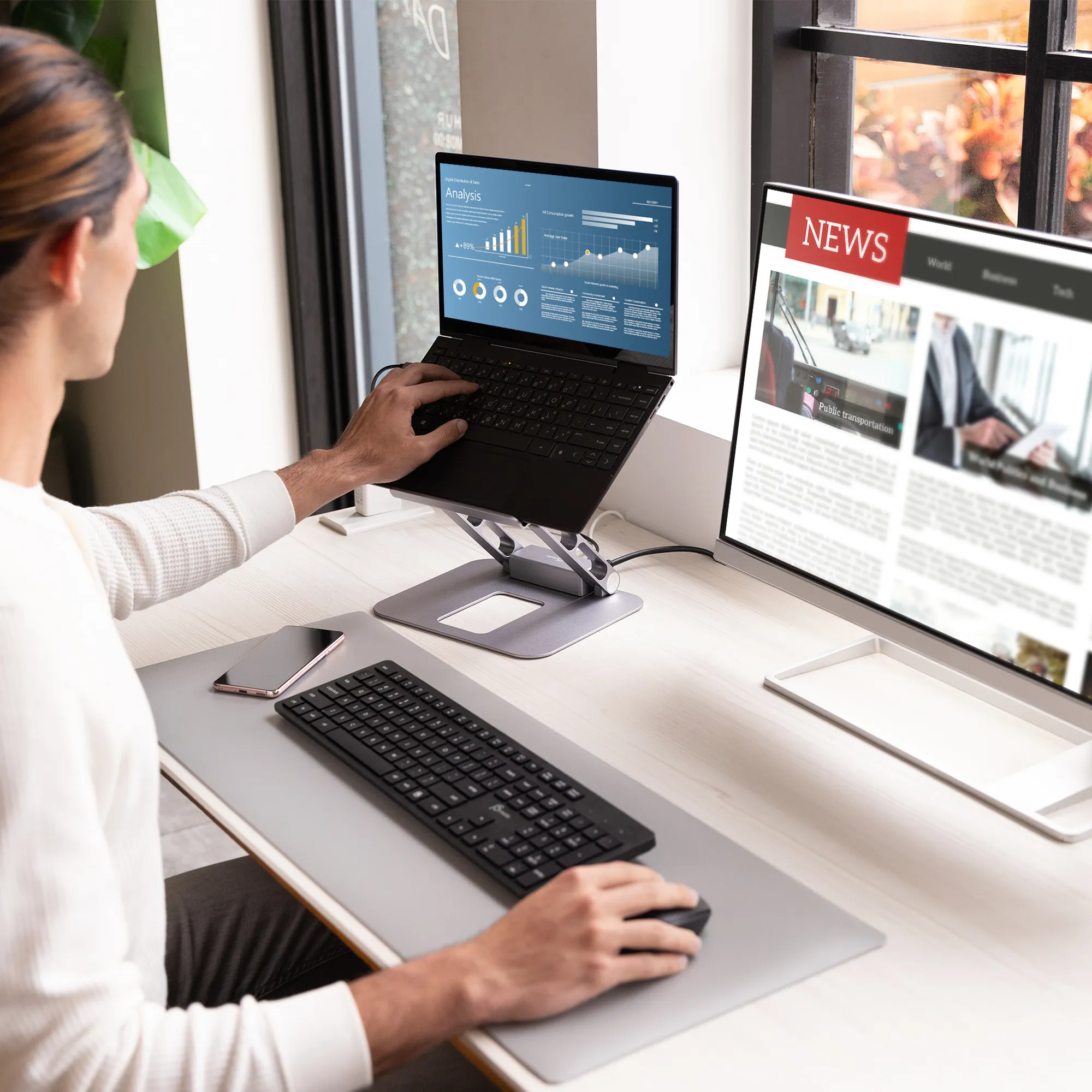 J5 Create MULTI-ANGLE 4K DOCKING STAND