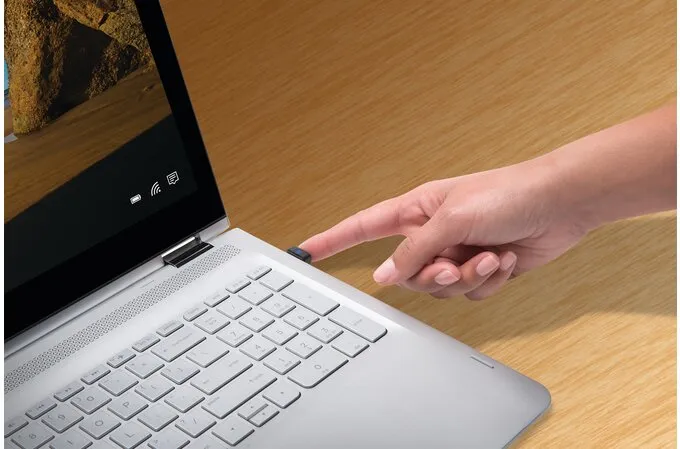 Kensington VeriMark Fingerprint Authentication Dongle - Sormenj&auml;lkilukija - USB