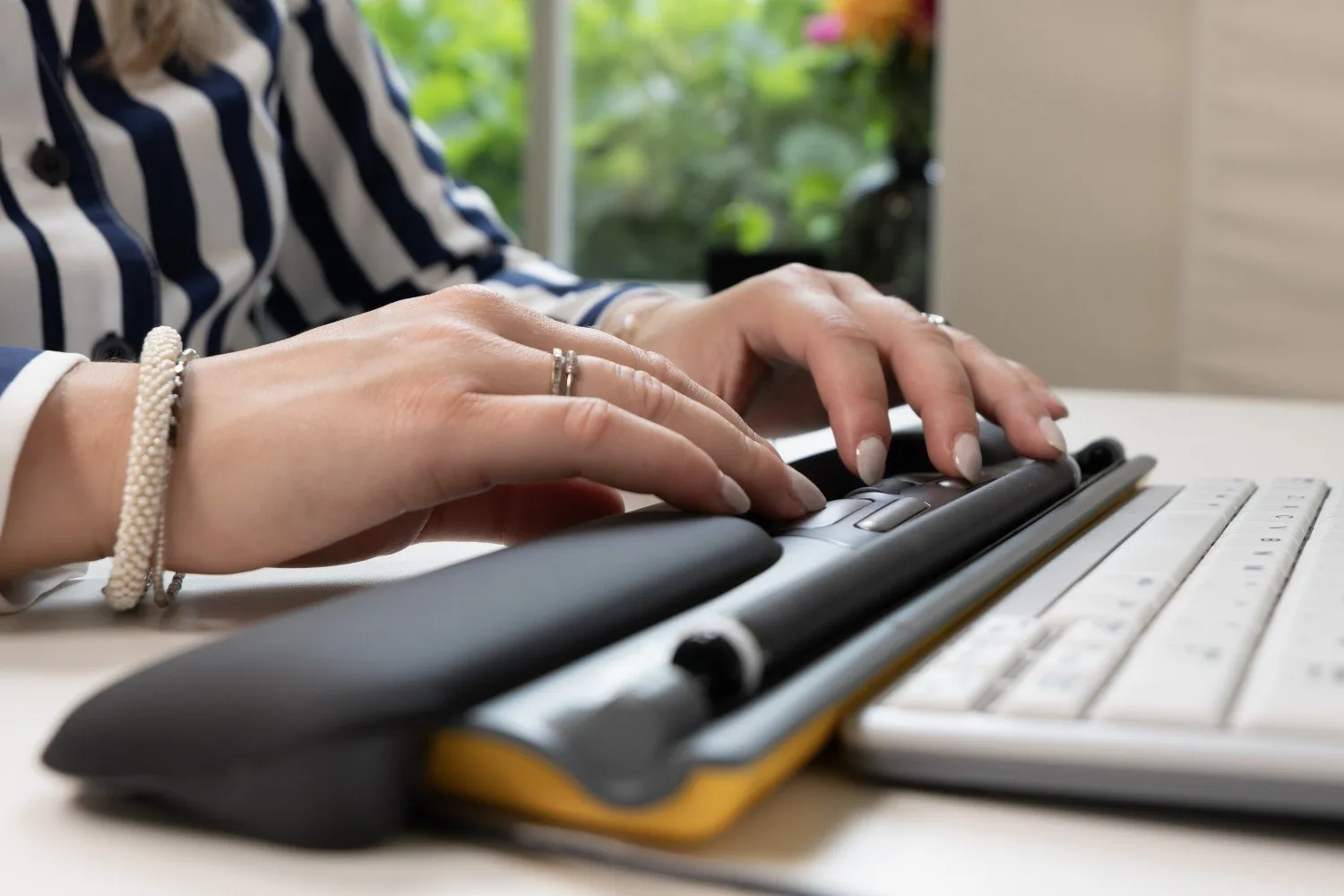 Ergoslider Plus+ - rullmus, svart