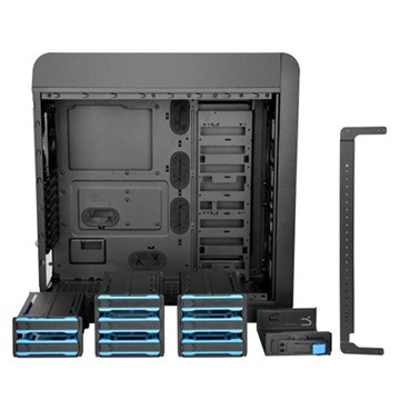 THERMALTAKE Core V71 Big Tower 3 preinstalled 20cm LED fans, I/O ports with 2x USB 2.0, 2x USB 3.0, 1 HD Audio, side window