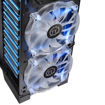 THERMALTAKE Core V71 Big Tower 3 preinstalled 20cm LED fans, I/O ports with 2x USB 2.0, 2x USB 3.0, 1 HD Audio, side window