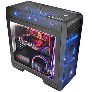 THERMALTAKE Core V71 Big Tower 3 preinstalled 20cm LED fans, I/O ports with 2x USB 2.0, 2x USB 3.0, 1 HD Audio, side window
