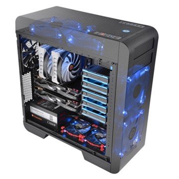 THERMALTAKE Core V71 Big Tower 3 preinstalled 20cm LED fans, I/O ports with 2x USB 2.0, 2x USB 3.0, 1 HD Audio, side window