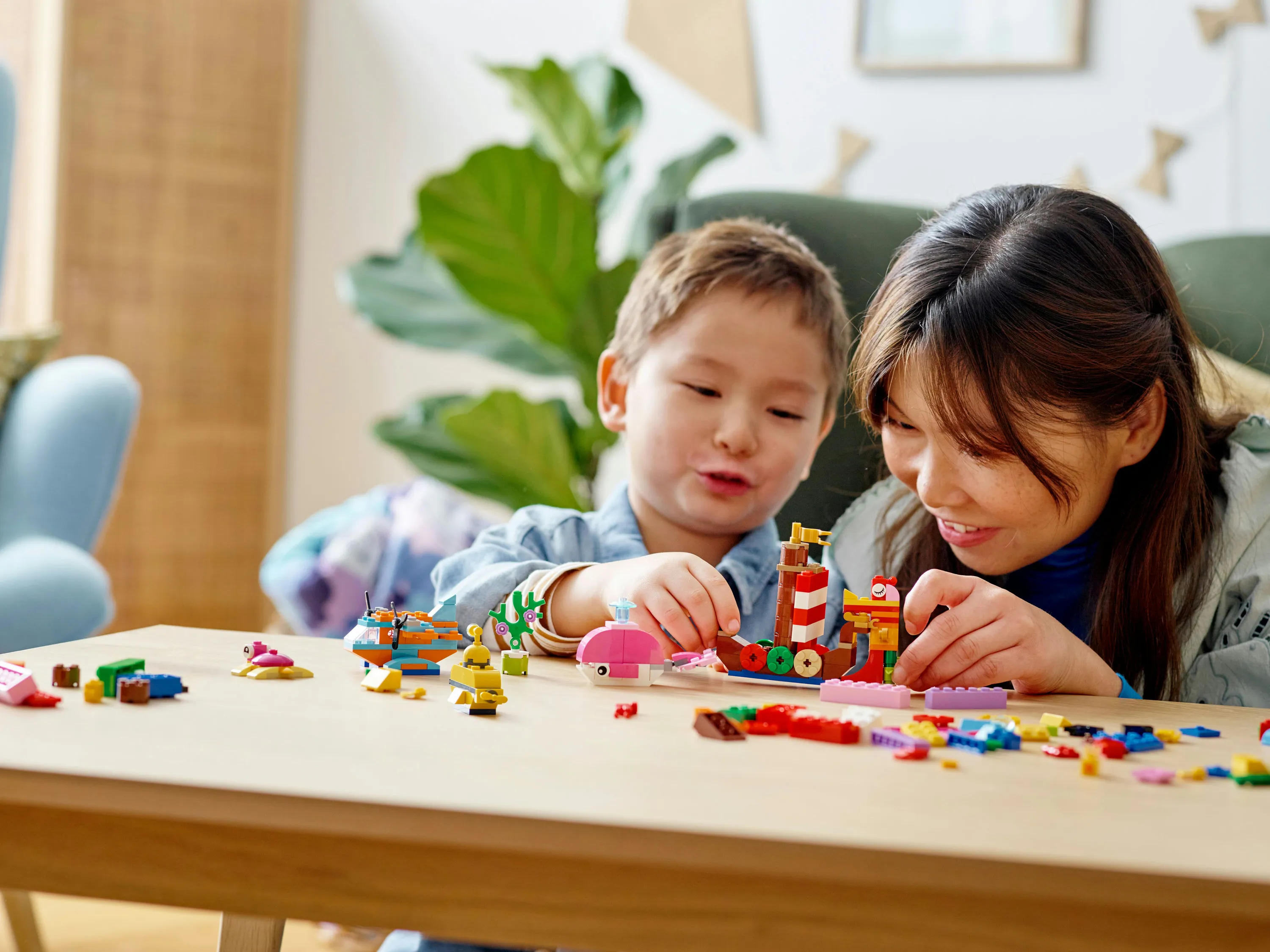 Lego Classic Kreativt havsskoj 11018