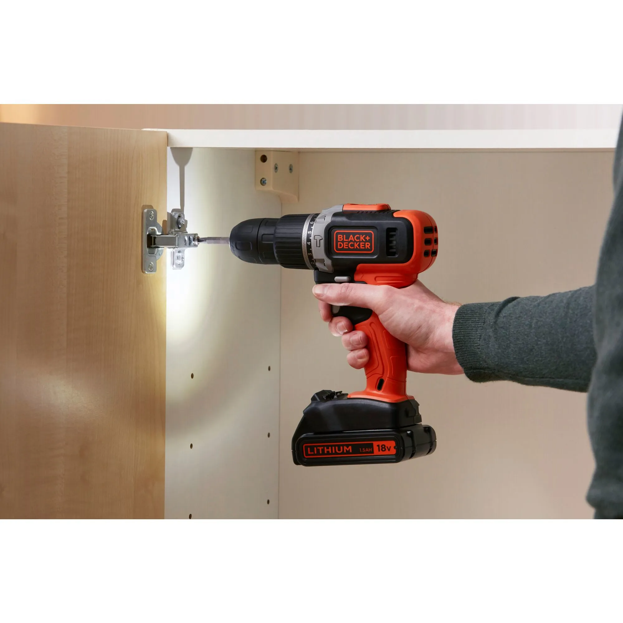 Black &amp; decker Impact drill 18v lithium-ion 2x1,5ah batt