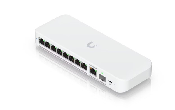 Flexible, 8-port 2.5 GbE switch with a 10 GbE