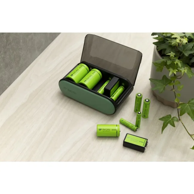 GP ReCyko Universal Charger
