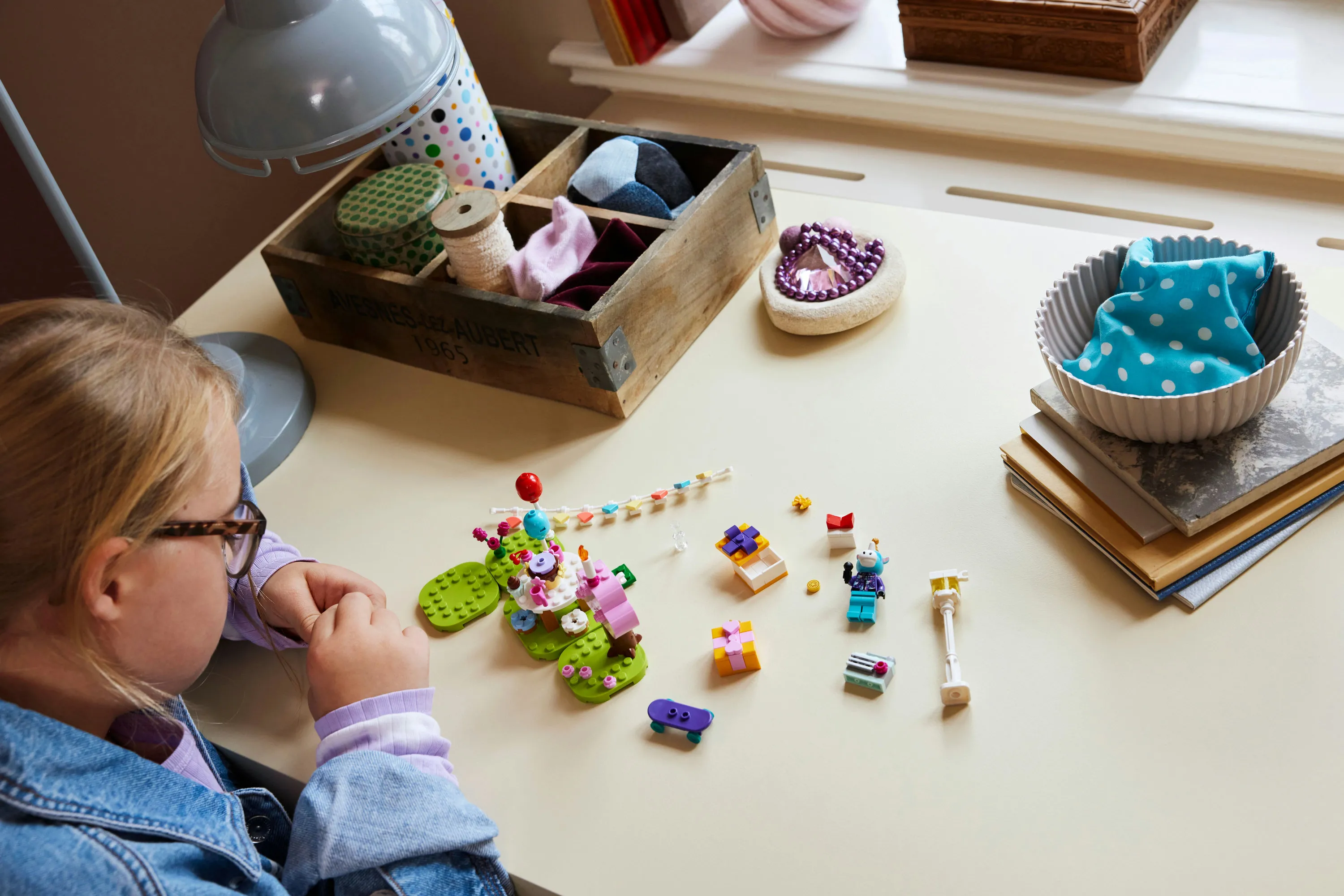 LEGO Animal Crossing Julian's Birthday Party 77046