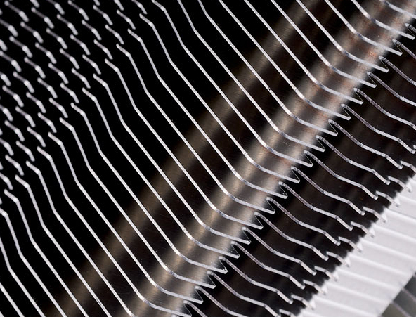 AKASA VENOM VOODOO CPU-kylare f&ouml;r Intel/AMD, gul/svart