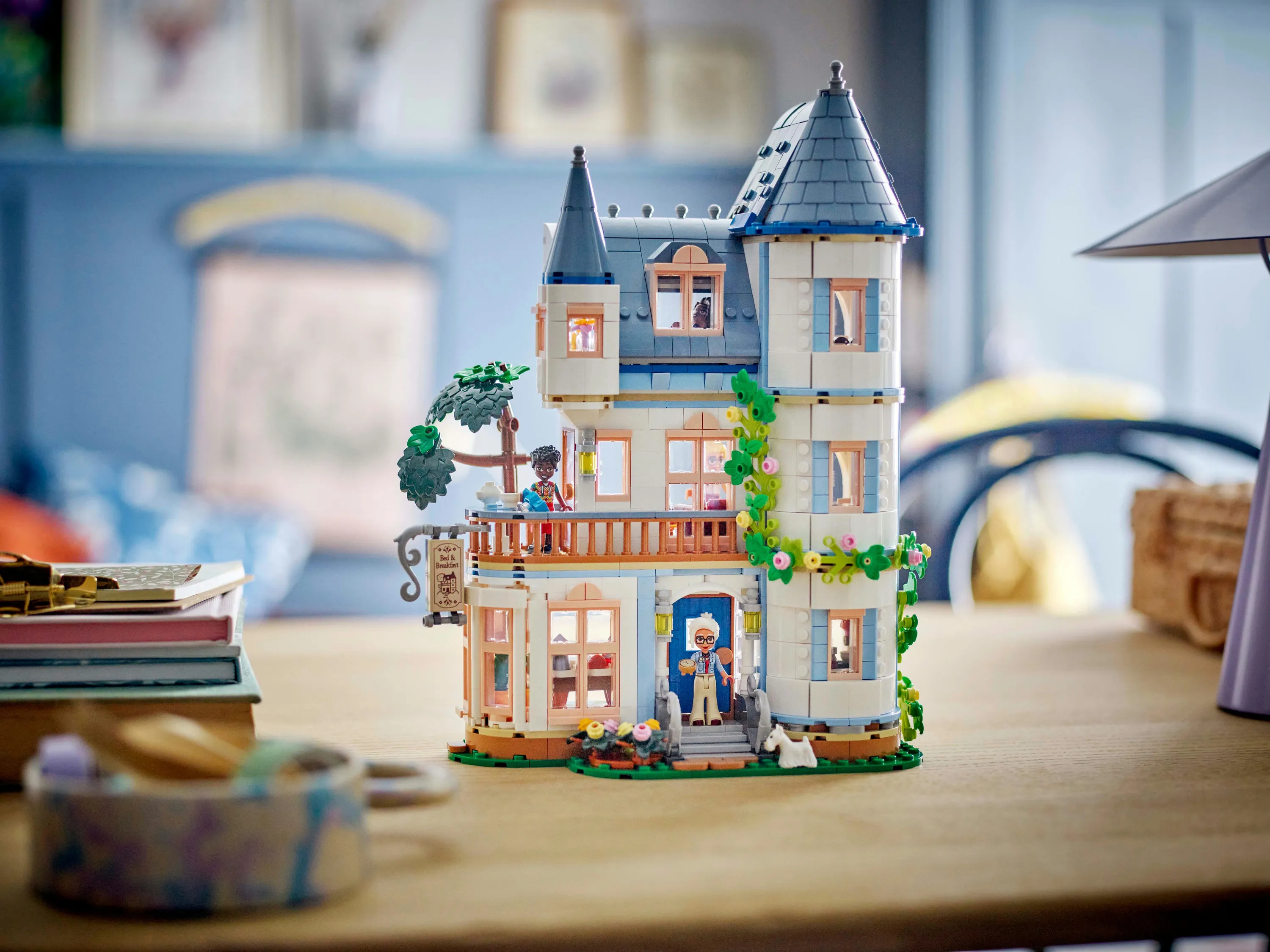 LEGO Friends Castle Inn 42638
