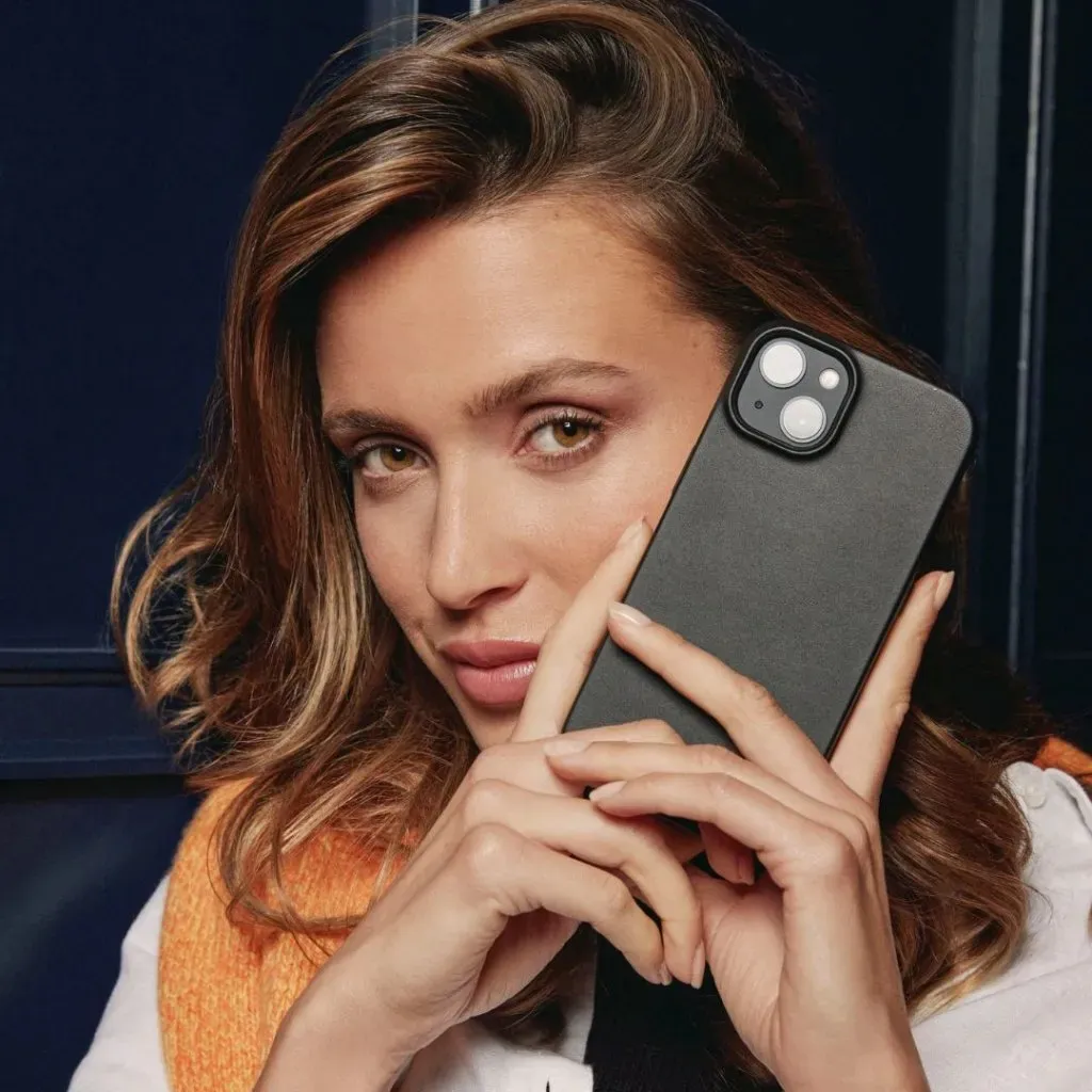 Mujjo Full Leather Case, iPhone 14, MagSafe -suojakuori, Musta