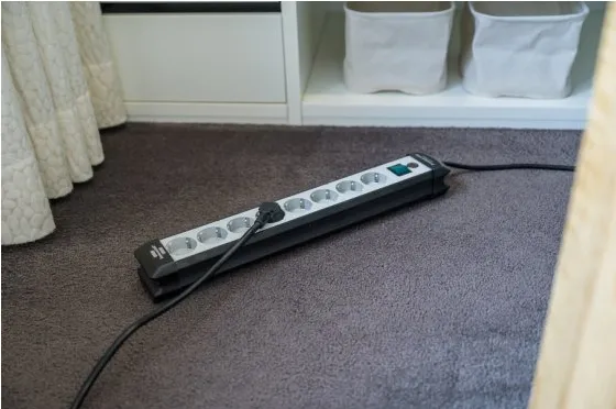 Brennenstuhl virtapaneeli, 8xCEE 7/4 pistoketta, 1xCEE 7/7 liitin, 5 m, musta/harmaa