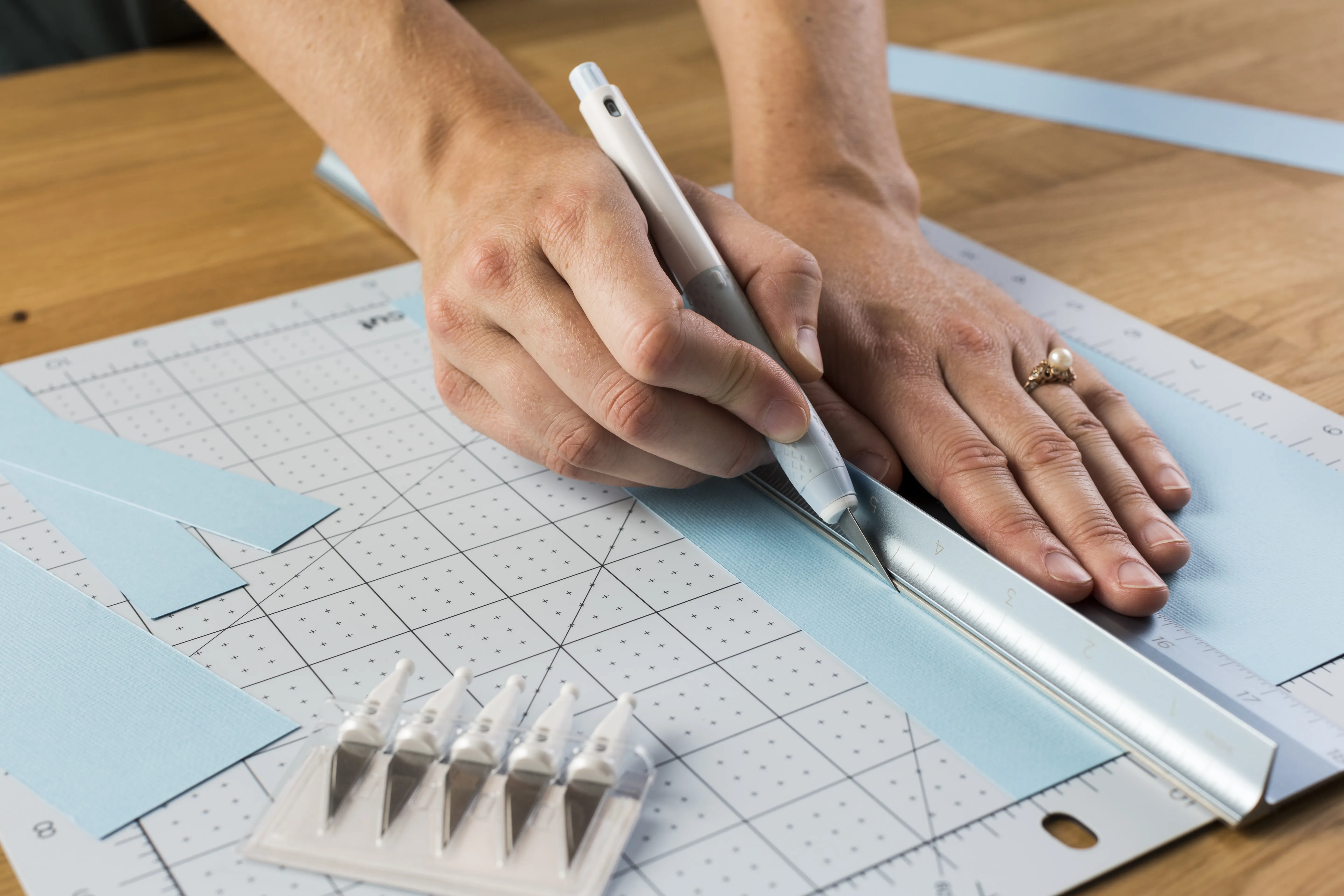 Cricut TrueControl Knife Kit (Blue) with 5x spare blades