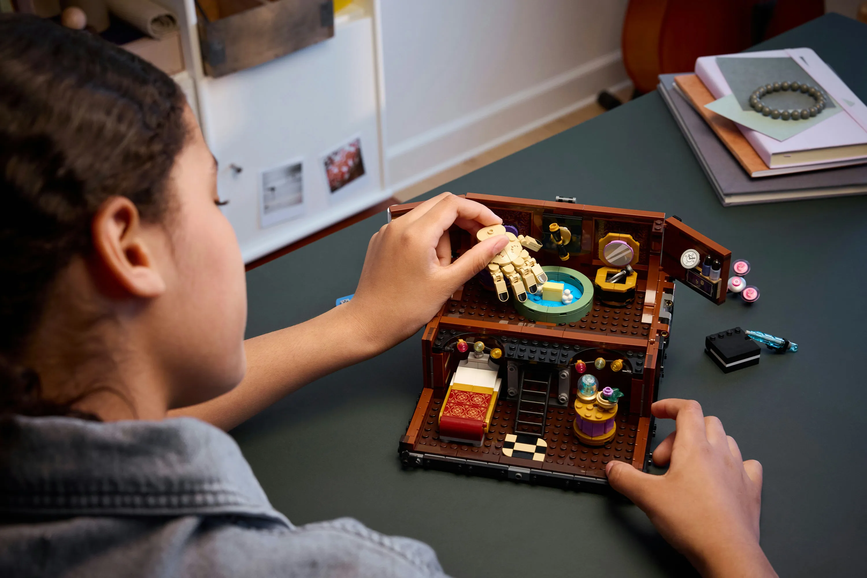 LEGO Wednesday Thingin asunto 76785