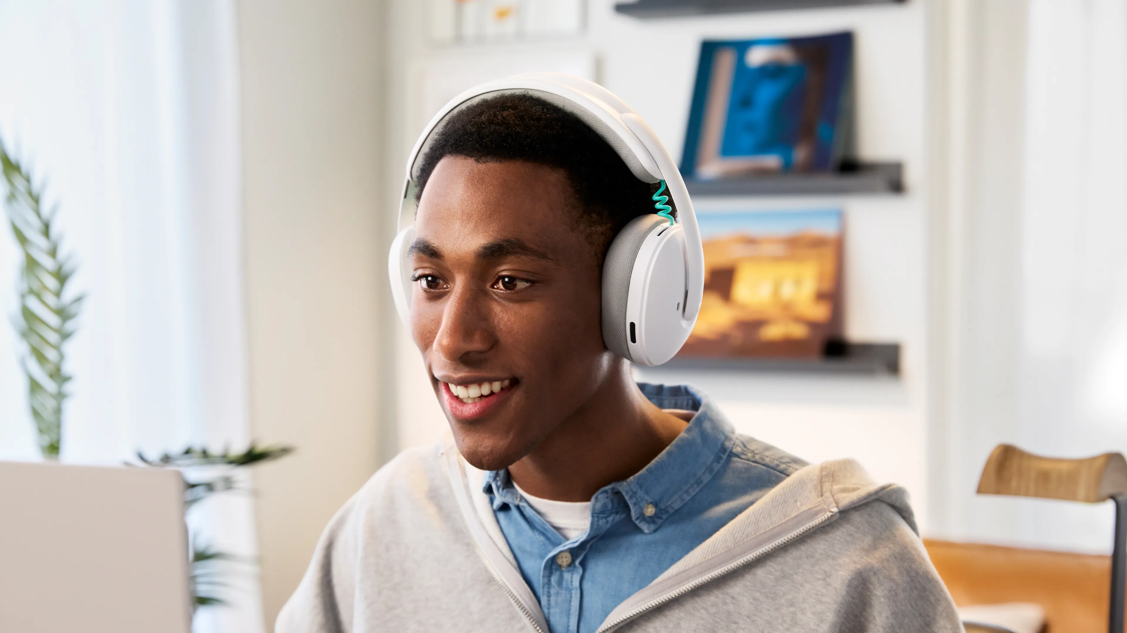 Logitech G G325 tr&aring;dl&ouml;s gaming headset, vit