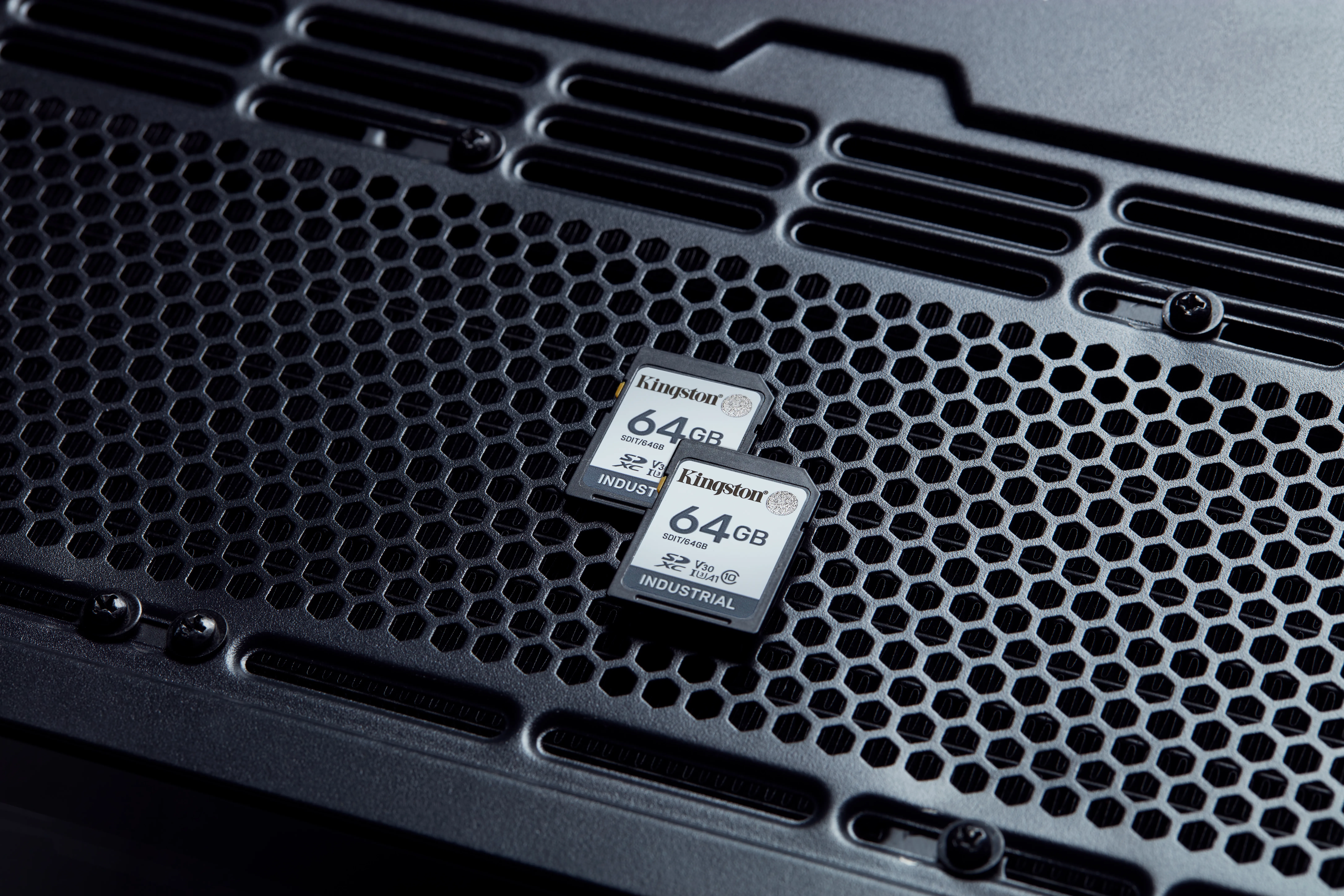 KINGSTON 64GB SDXC Industrial -40C to 85C C10 UHS-I U3 V30 A1 pSLC