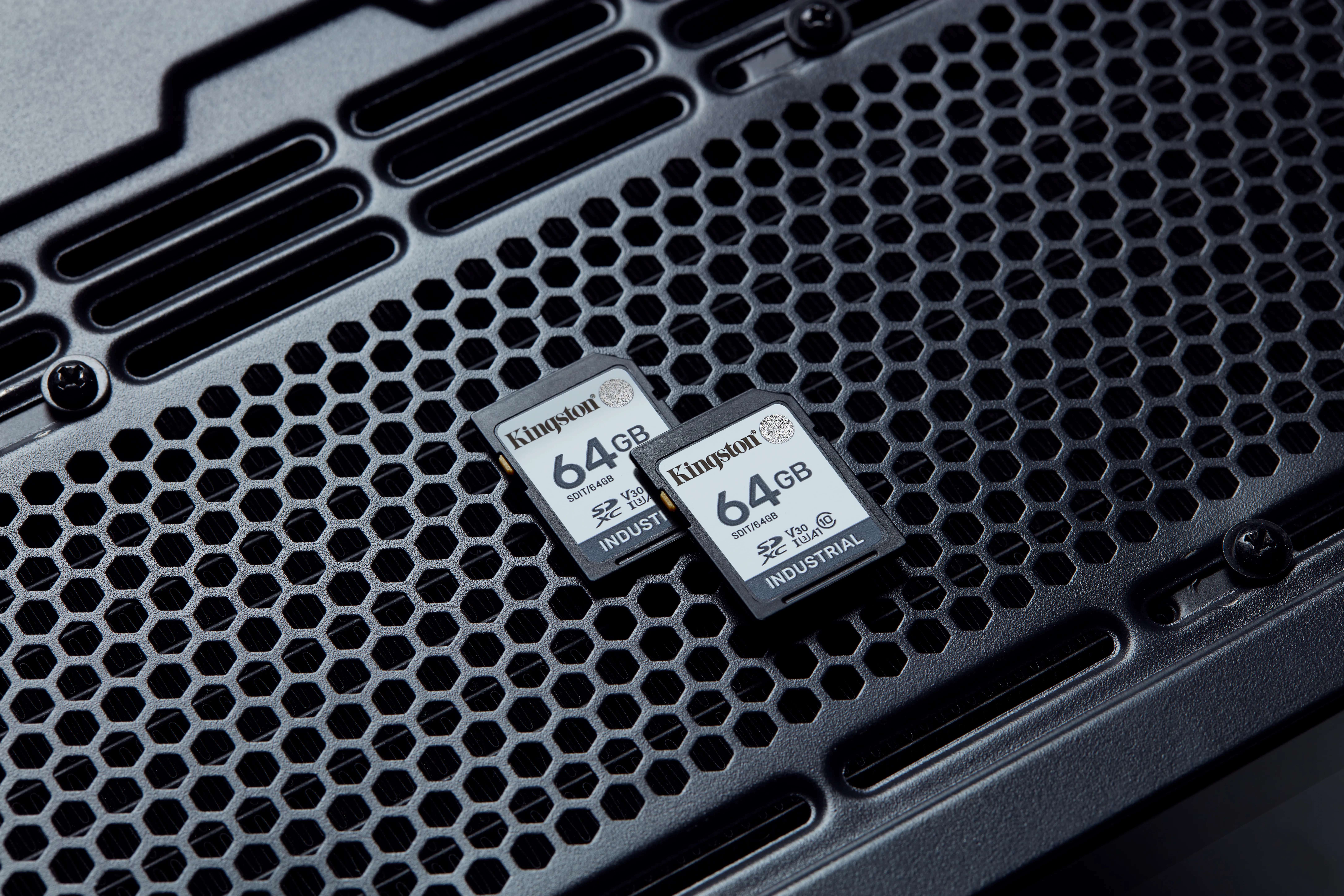 KINGSTON 64GB SDXC Industrial -40C to 85C C10 UHS-I U3 V30 A1 pSLC