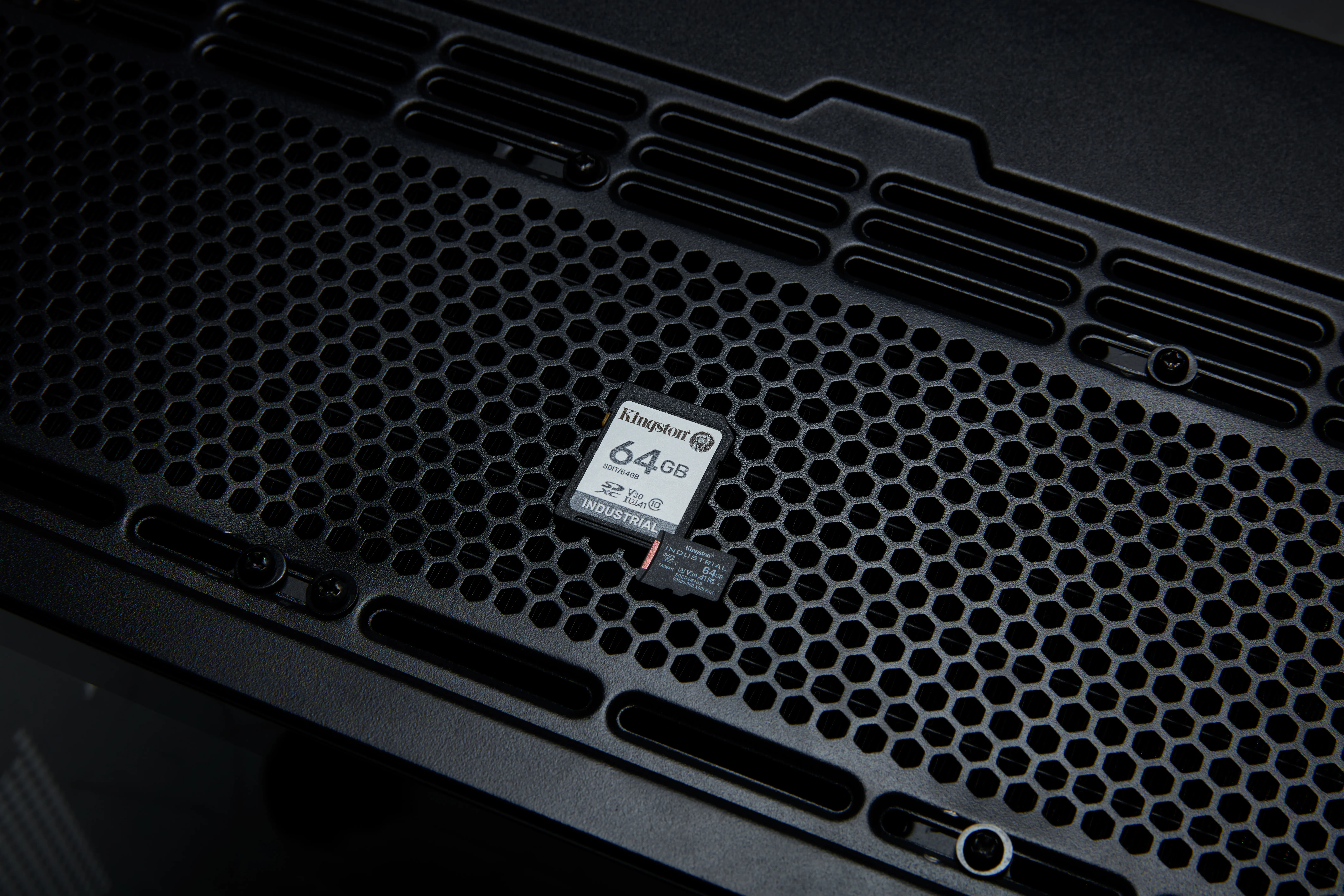 KINGSTON 64GB SDXC Industrial -40C to 85C C10 UHS-I U3 V30 A1 pSLC