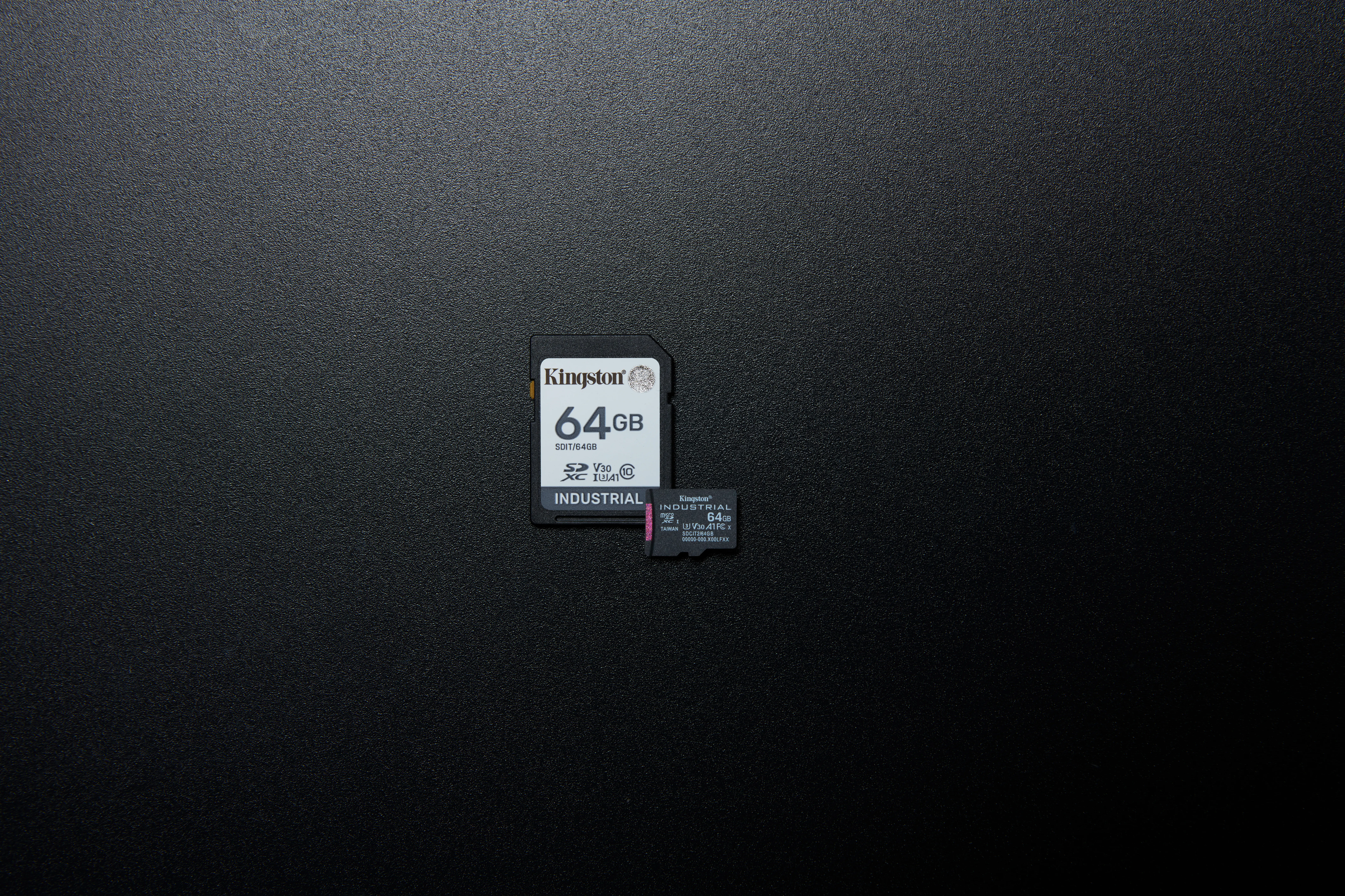 KINGSTON 64GB SDXC Industrial -40C to 85C C10 UHS-I U3 V30 A1 pSLC