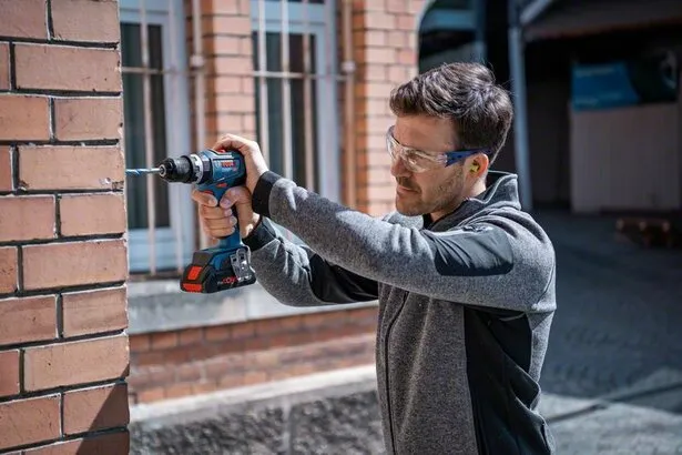 Bosch Cordless Impact Drill GSB 18V-90 C Professional solo, 18V (blue/black, without battery and charger)