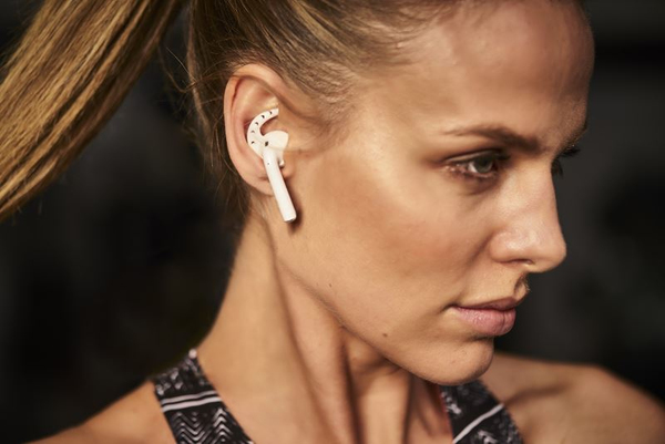 Sovitekumit AirPod-nappikuulokkeisiin, valkoinen