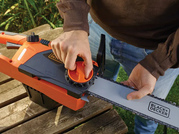 Black&Decker CS2245 - orange / black