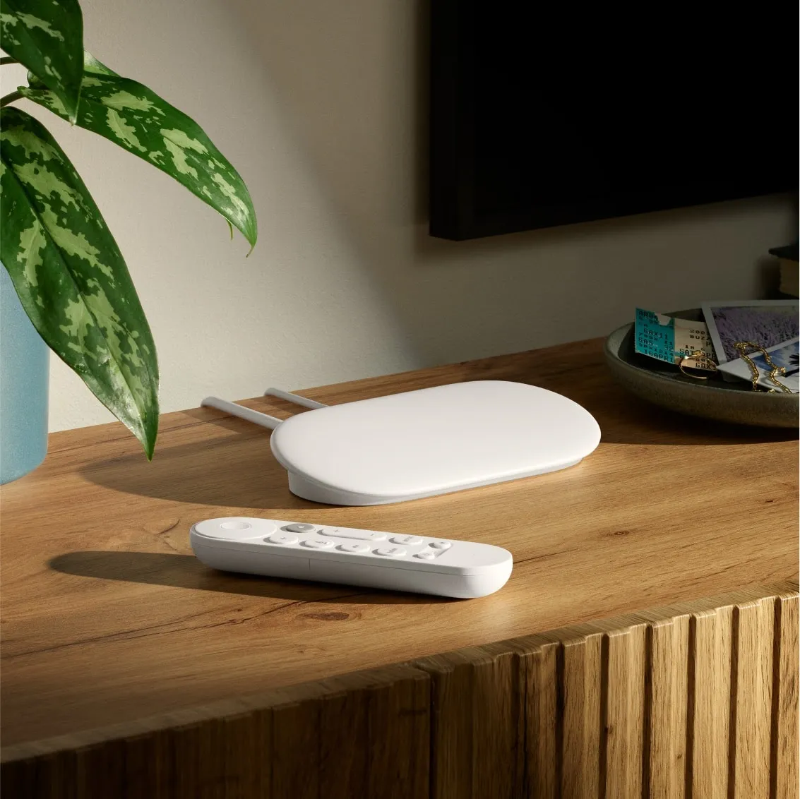Google TV Streamer (4K) 32GB, white