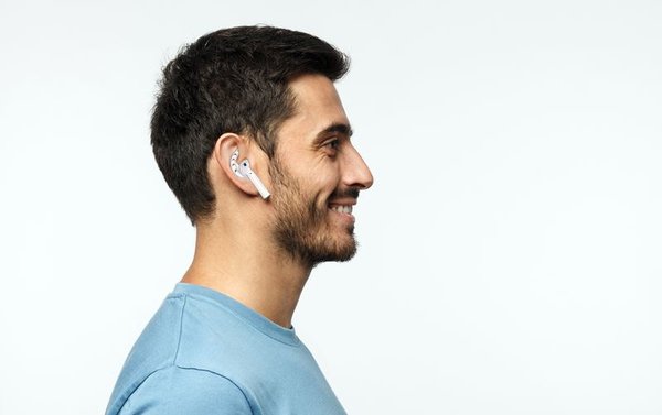 Sovitekumit AirPod-nappikuulokkeisiin, valkoinen