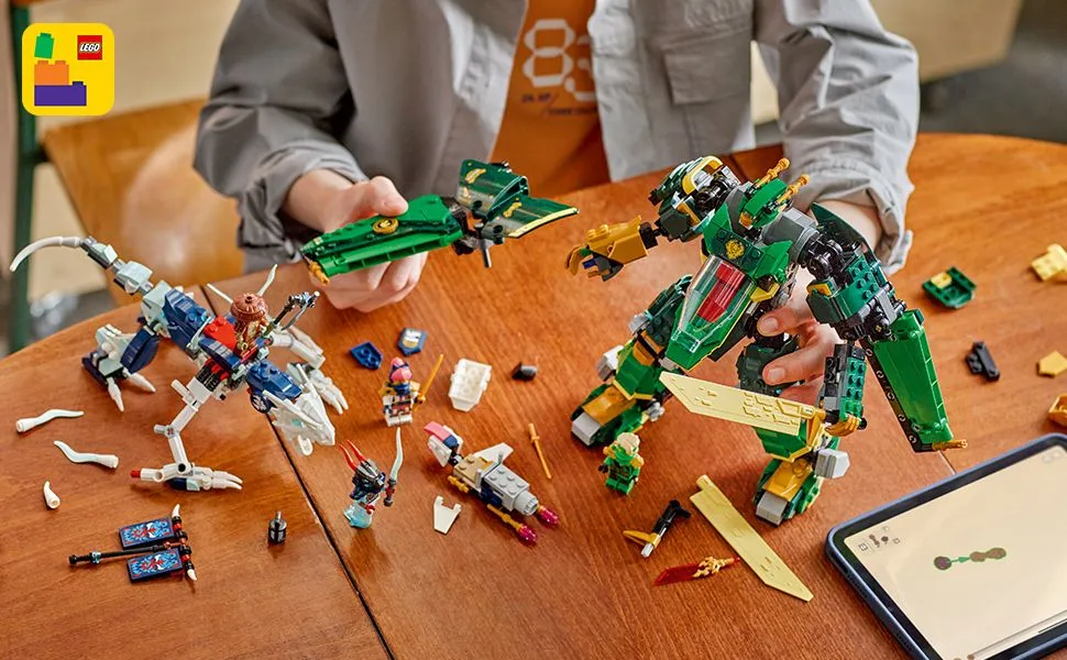 LEGO NINJAGO Lloyd's Jet-Mech 71845